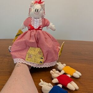 🎁 3-in-1 Flip Topsy Turvy Plush Puppet Toy: 3 Little Pigs= 👵🏻+🐖🐖🐖+Wolf 🐺